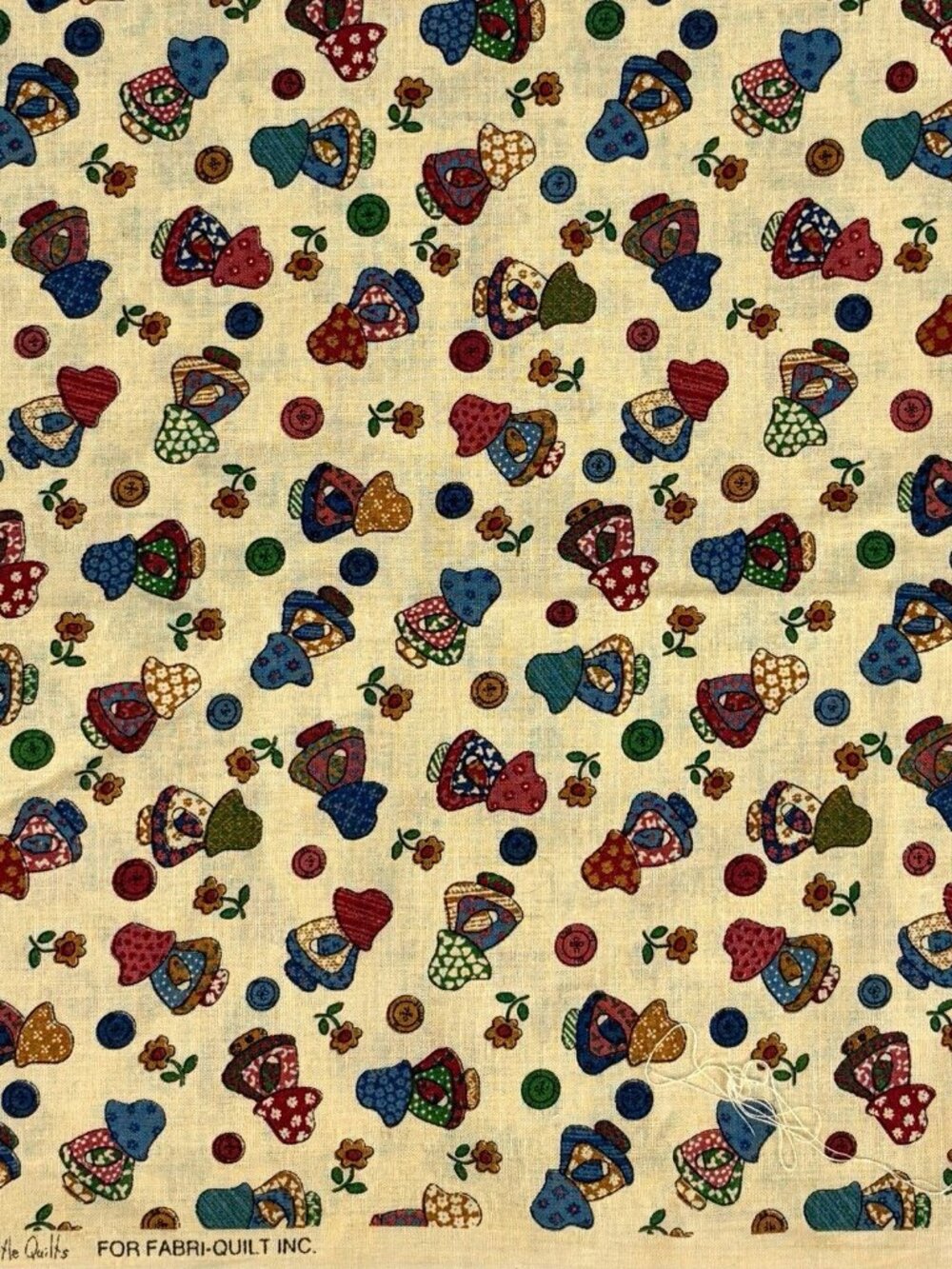 Vintage SUN BONNET SUE Cotton Quilt Fabric Floral Buttons Cottage 9/16 yd